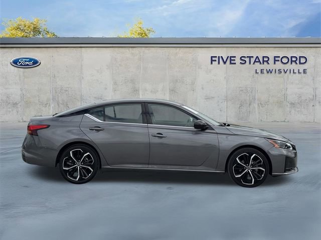 Used 2025 Nissan Altima 2.5 SR image 4