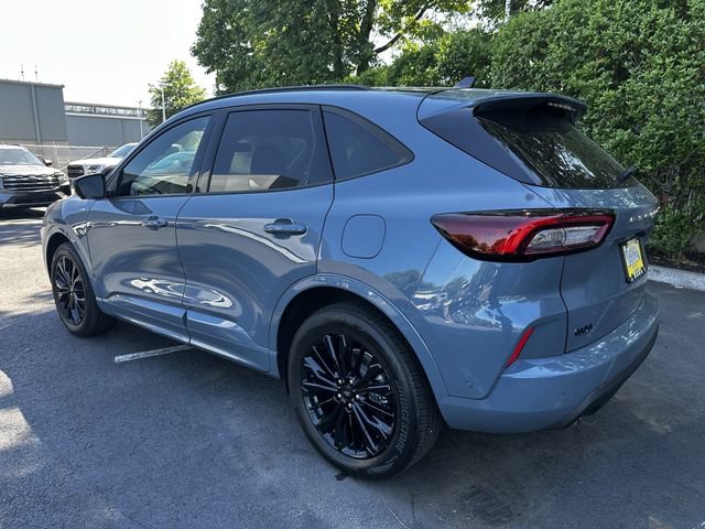 Certified 2023 Ford Escape ST-Line Elite w/ Premium Technology Package AWD/4WD image 7