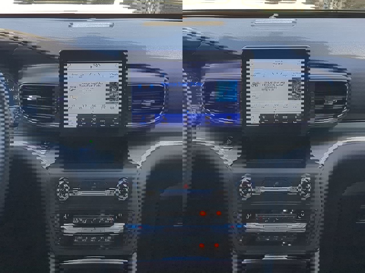 Certified 2020 Ford Explorer XLT w/ Equipment Group 202A image 16