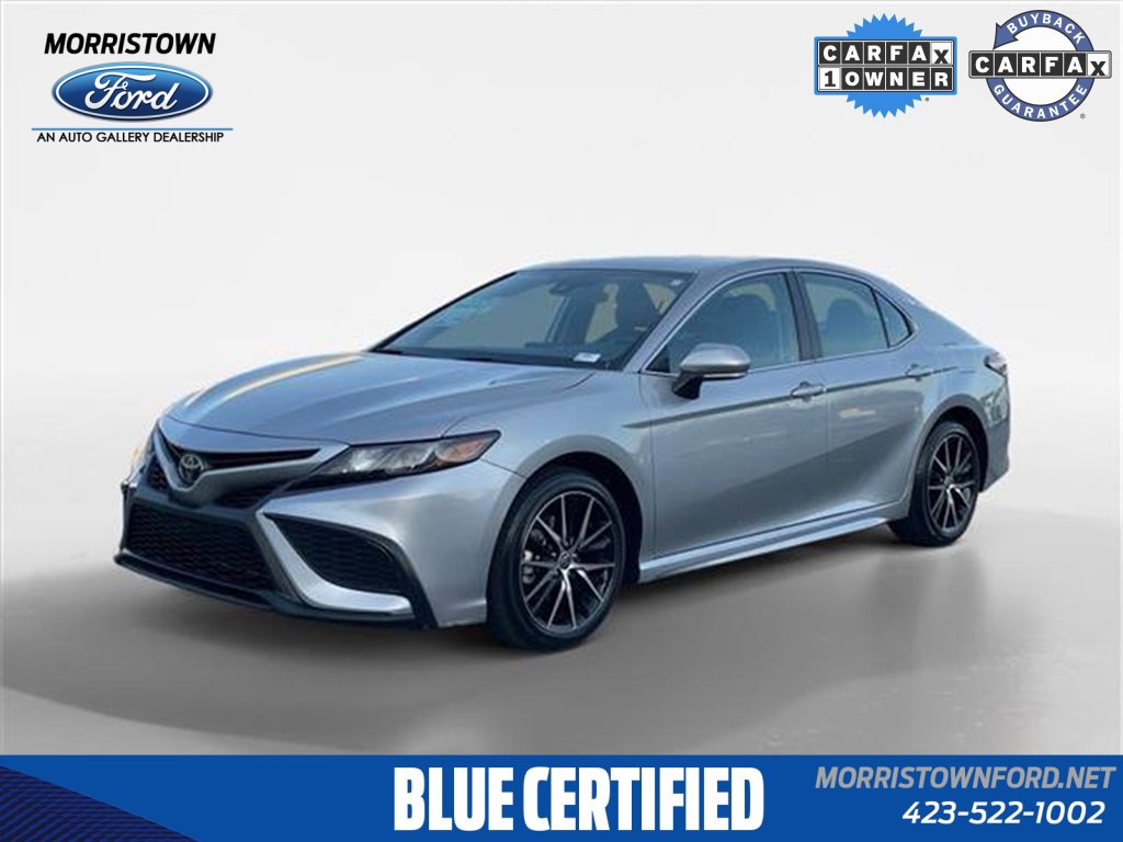 Used 2024 Toyota Camry SE image 1