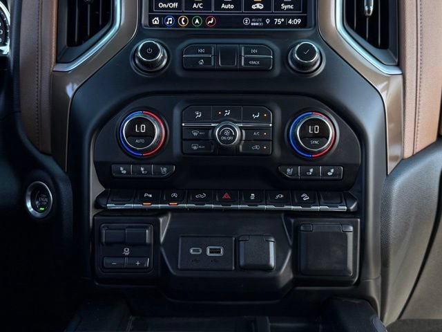 Used 2021 Chevrolet Silverado 1500 High Country w/ Z71 Off-Road Package AWD/4WD image 25