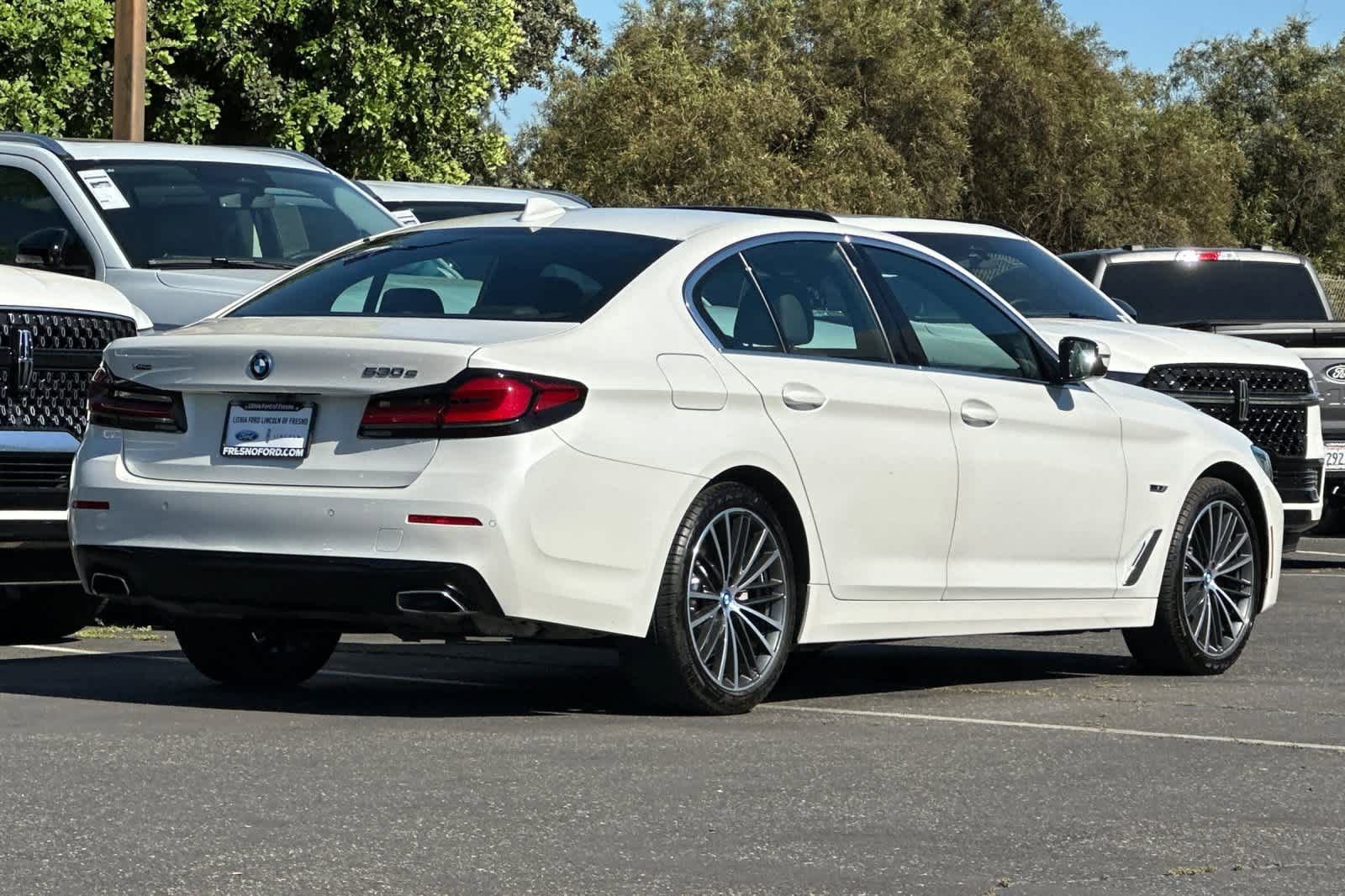 Used 2023 BMW 530e xDrive w/ Premium Package AWD/4WD video 2