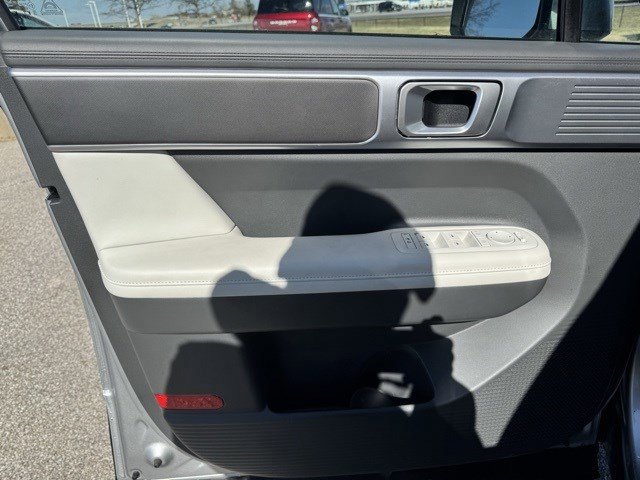 Used 2025 Hyundai Santa Fe SEL image 11