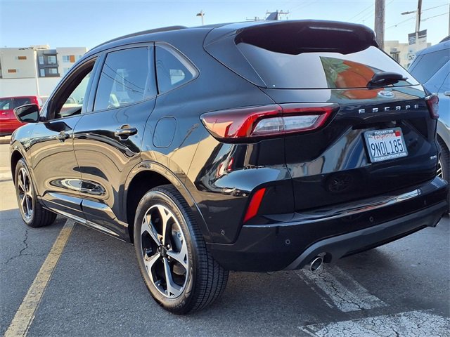 Certified 2023 Ford Escape ST-Line Elite w/ Premium Technology Package image 3