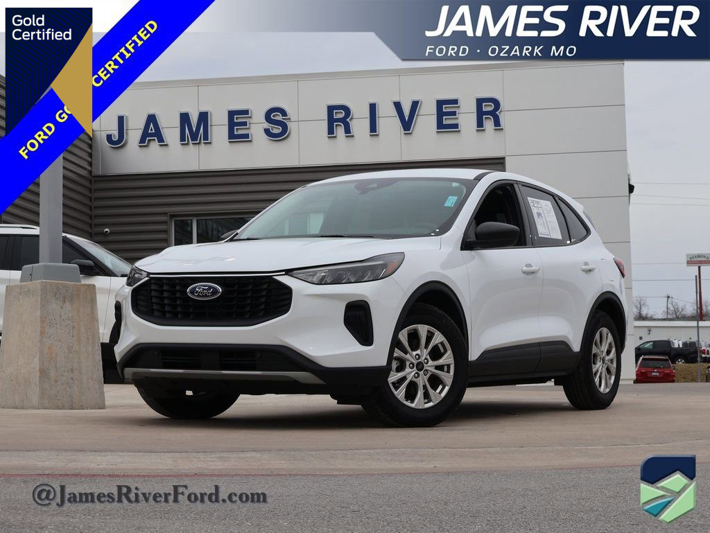 Certified 2025 Ford Escape Active w/ Cold Weather Package image 1