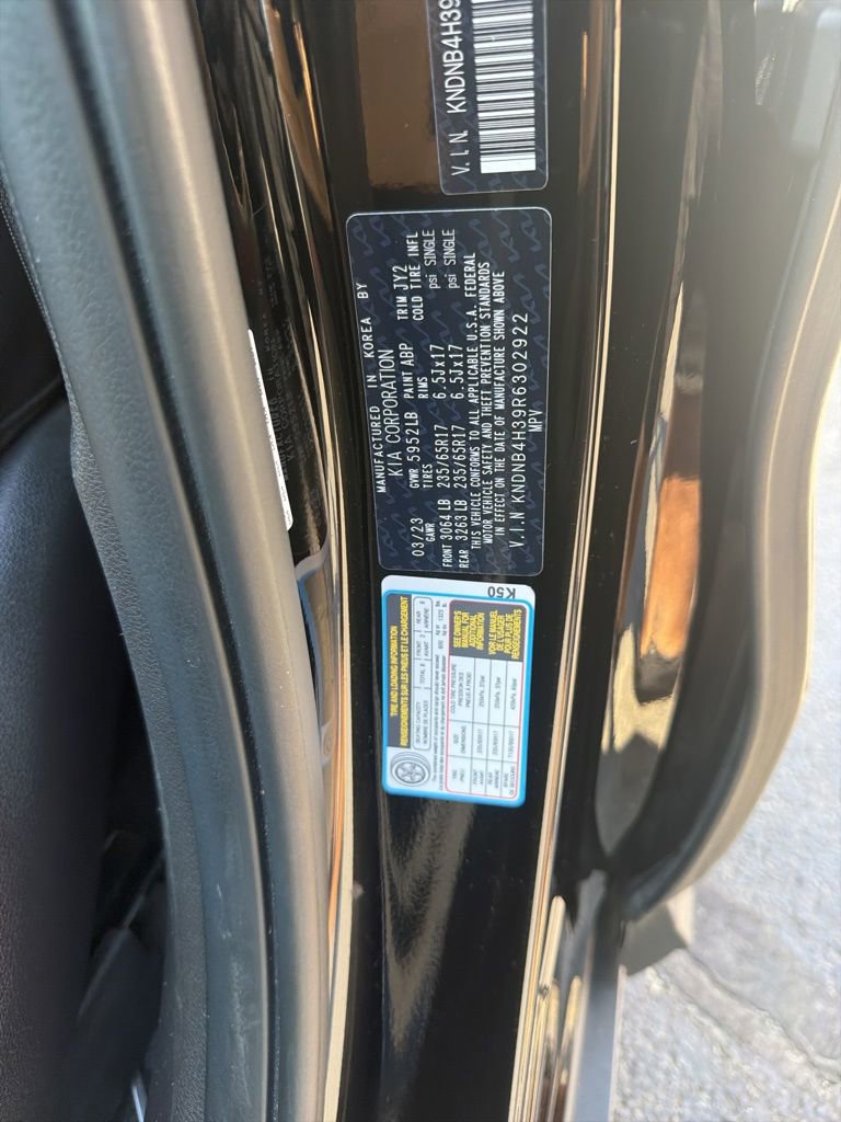 Used 2024 Kia Carnival LX FWD image 52