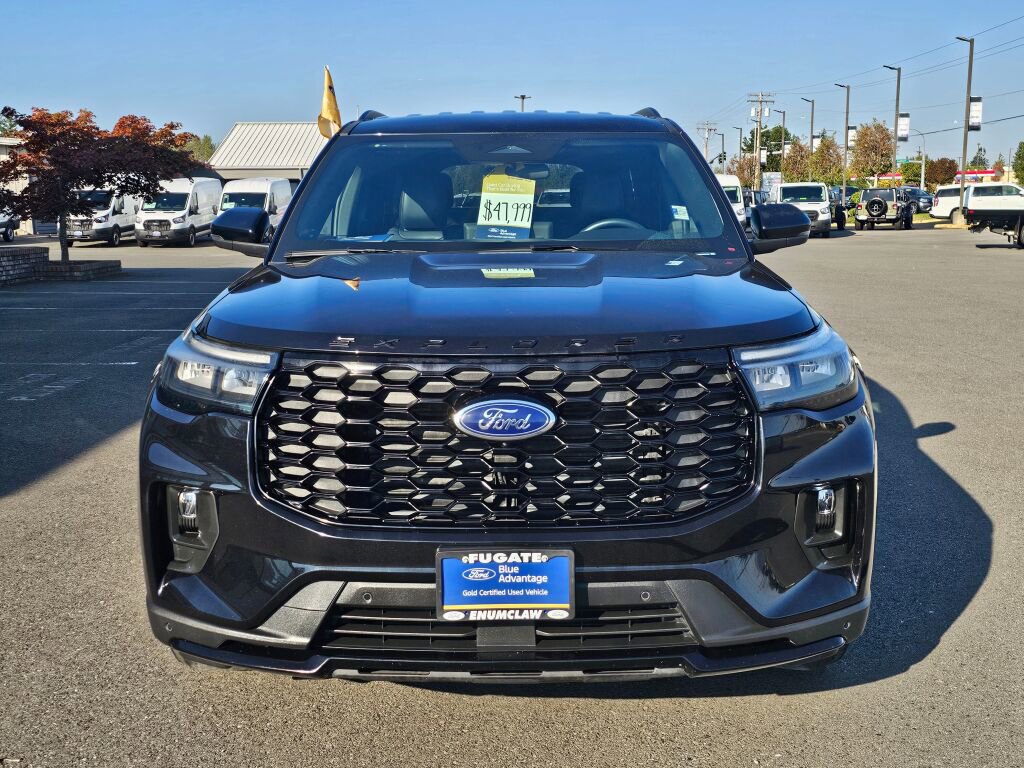 Certified 2025 Ford Explorer ST-Line image 3
