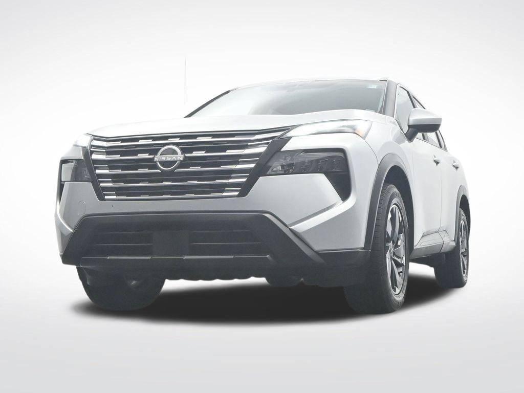 Used 2025 Nissan Rogue SV FWD image 40