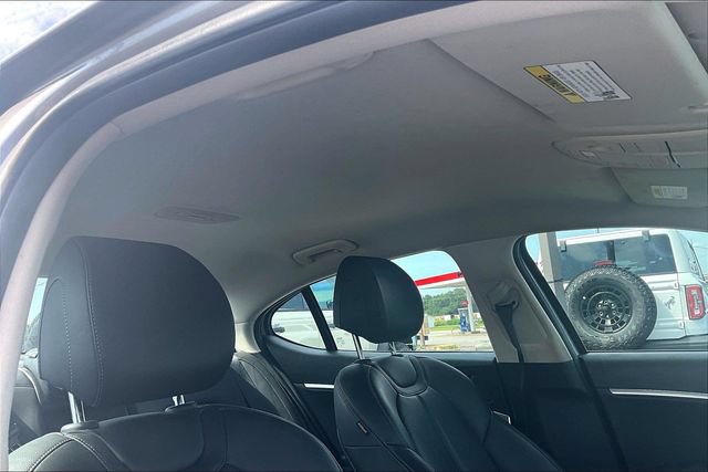 Used 2025 Genesis G70 2.5T RWD image 19