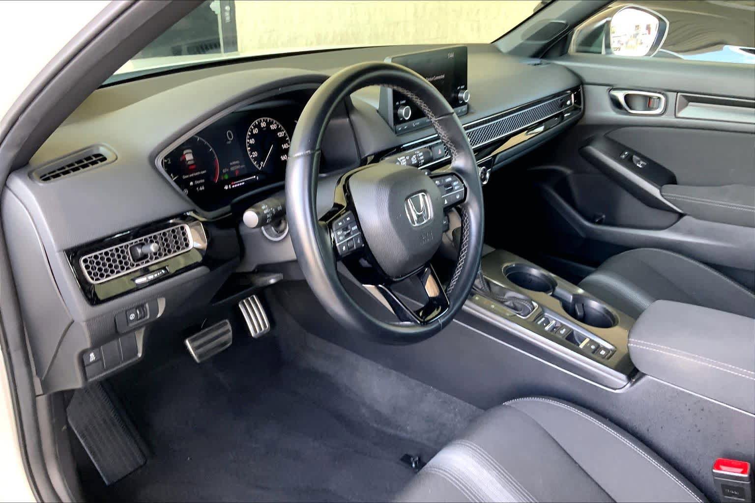 Used 2025 Honda Civic Sport image 17
