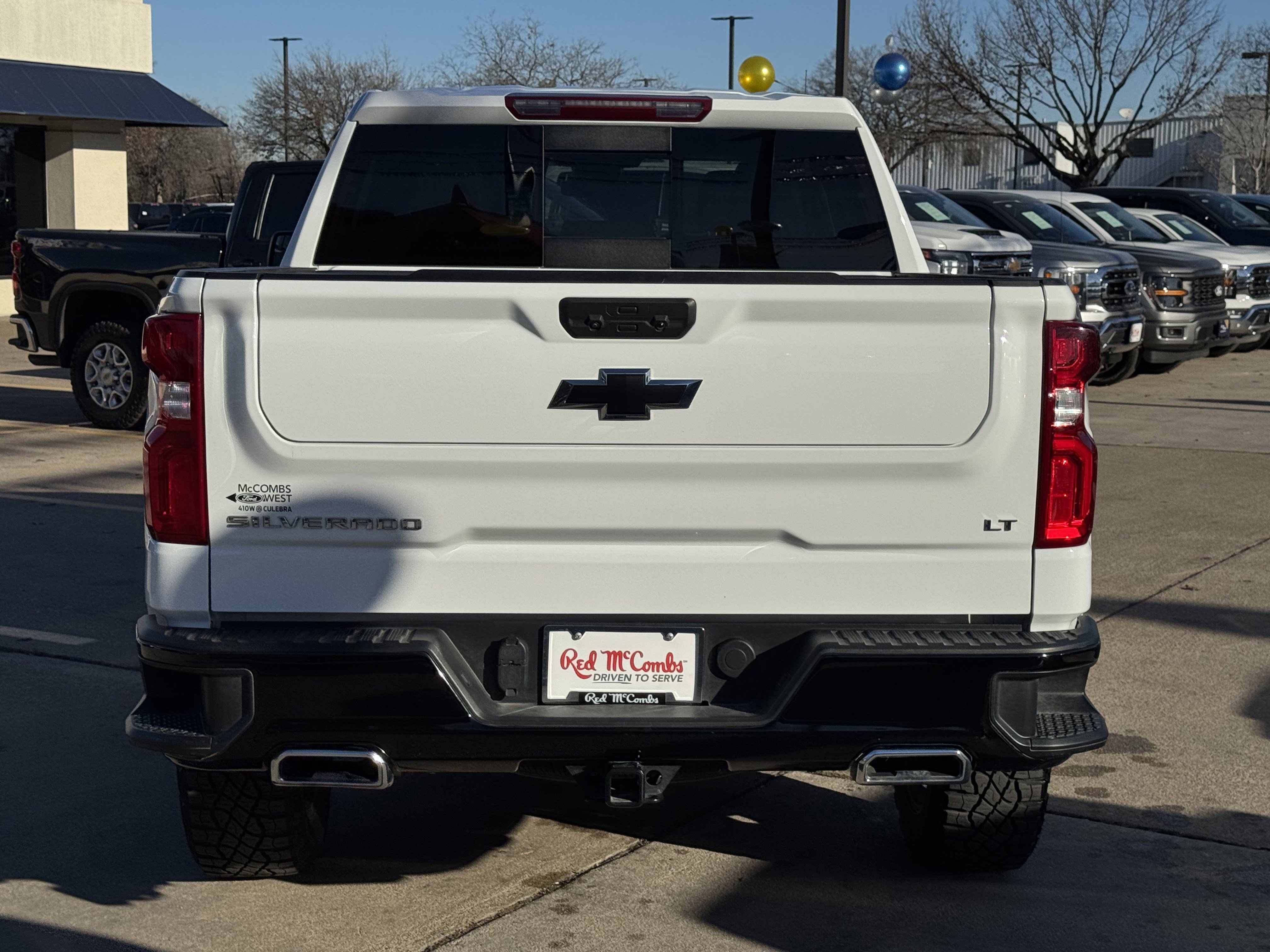Used 2025 Chevrolet Silverado 1500 LT Trail Boss w/ Convenience Package II image 4