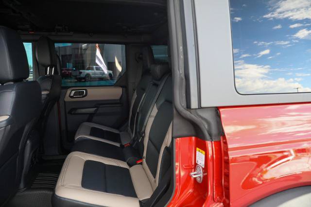 Certified 2024 Ford Bronco Wildtrak AWD/4WD image 25