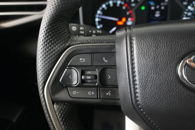 Used 2026 Toyota Tundra SR5 w/ SR5 Premium Package AWD/4WD image 15