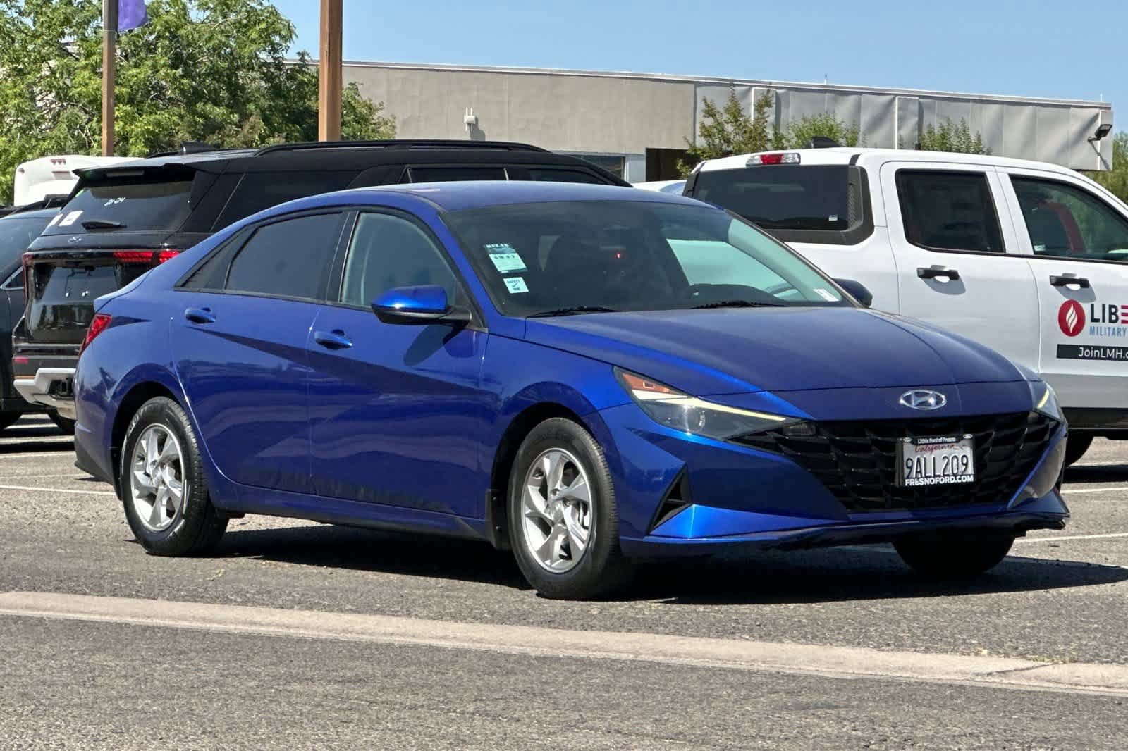 Used 2022 Hyundai Elantra SE FWD image 9