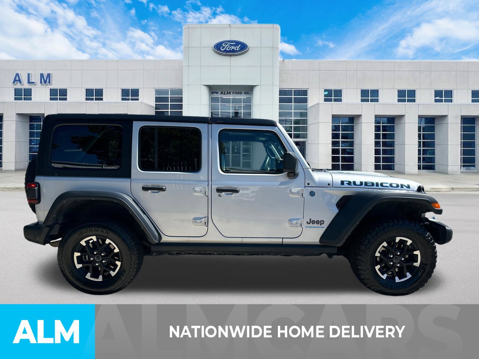 Used 2024 Jeep Wrangler Unlimited Rubicon 4xe AWD/4WD image 4