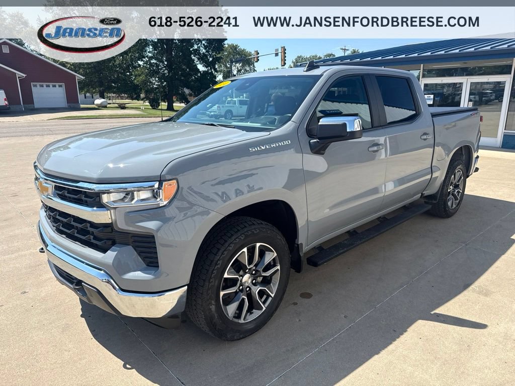 Used 2024 Chevrolet Silverado 1500 LT AWD/4WD image 3