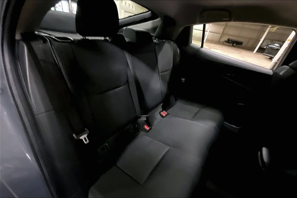 Used 2024 Toyota Prius LE FWD image 25