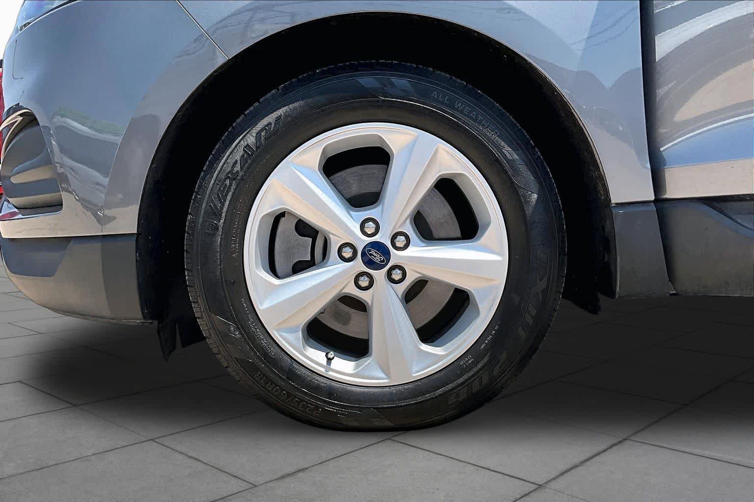 Certified 2021 Ford Edge SE FWD image 10