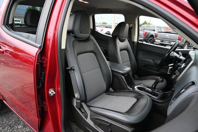 Used 2017 Chevrolet Colorado Z71 AWD/4WD image 22