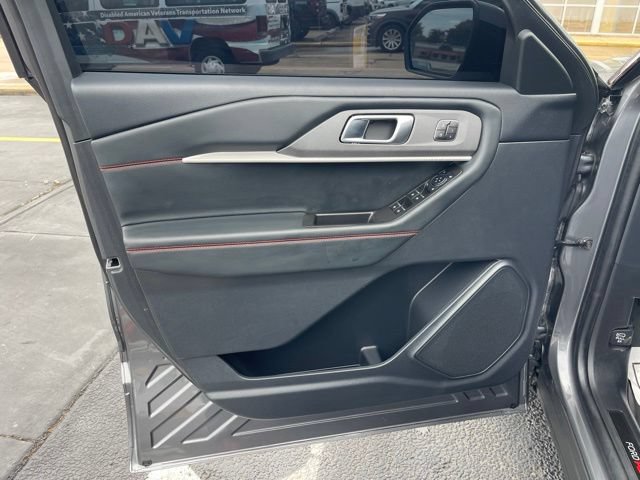 Certified 2025 Ford Explorer ST RWD image 13