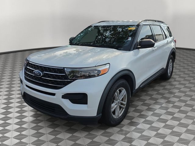 Certified 2021 Ford Explorer XLT RWD image 2