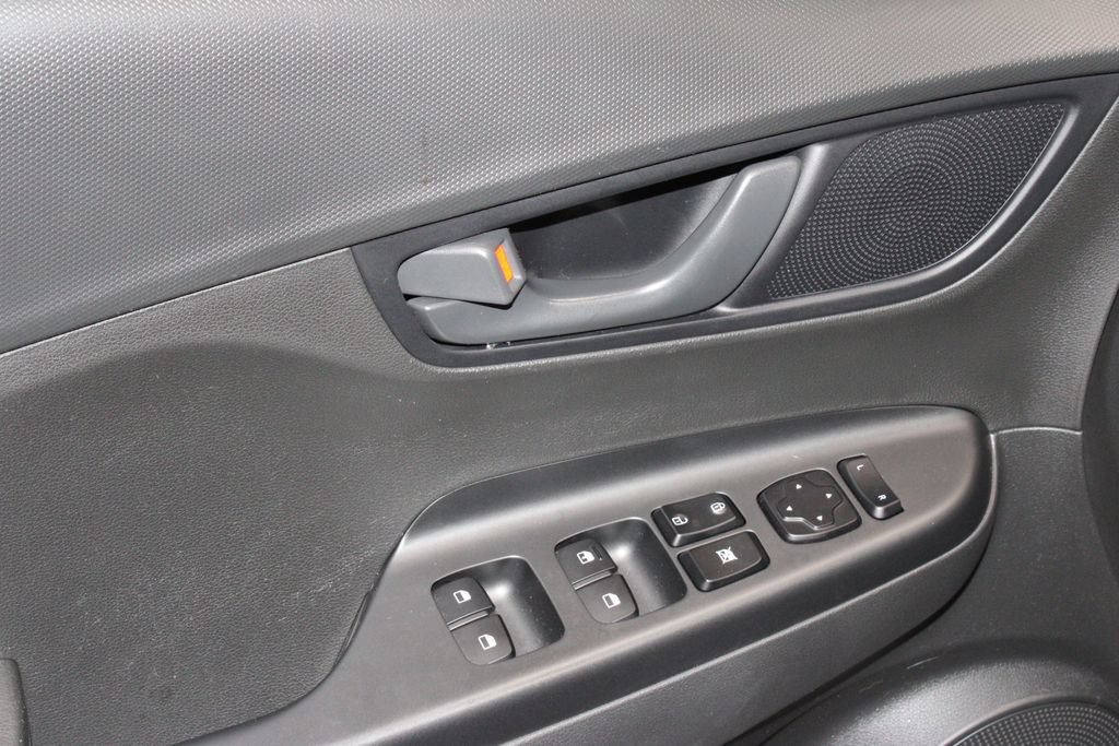 Used 2022 Hyundai Kona SE FWD image 22