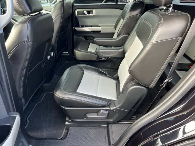 Certified 2022 Ford Explorer XLT w/ Equipment Group 202A AWD/4WD image 26