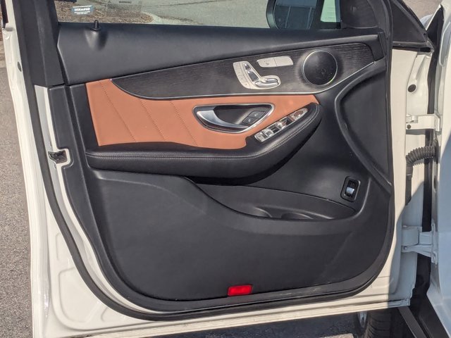 Used 2022 Mercedes-Benz GLC 300 4MATIC image 11