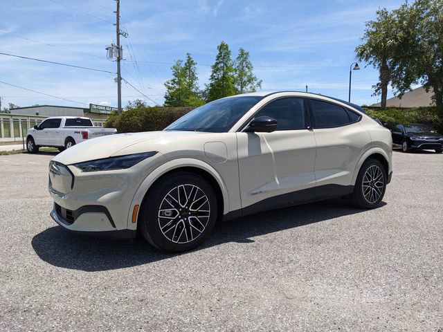 Certified 2025 Ford Mustang Mach-E Premium AWD/4WD image 8