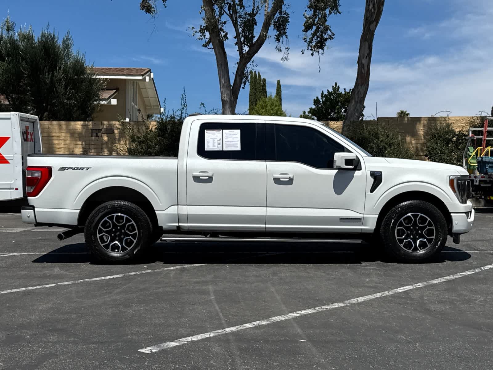 Certified 2022 Ford F150 Lariat w/ Equipment Group 502A High RWD image 8