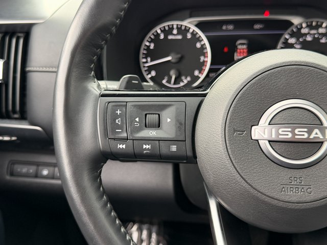 Used 2024 Nissan Pathfinder SL AWD/4WD image 17