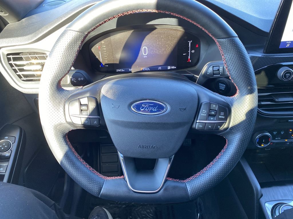Certified 2025 Ford Escape ST-Line image 18