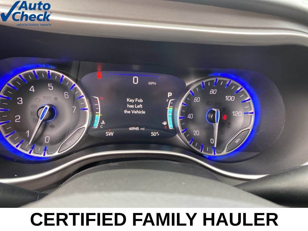 Used 2024 Chrysler Pacifica Touring-L FWD image 35