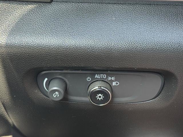 Used 2022 Chevrolet Traverse LS w/ Midnight/Sport Edition FWD image 17