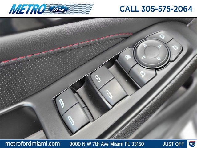 Used 2022 Chevrolet Traverse RS image 29