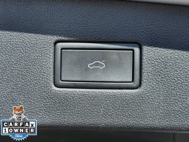 Used 2023 Volkswagen Tiguan SE w/ Panoramic Sunroof Package FWD image 14
