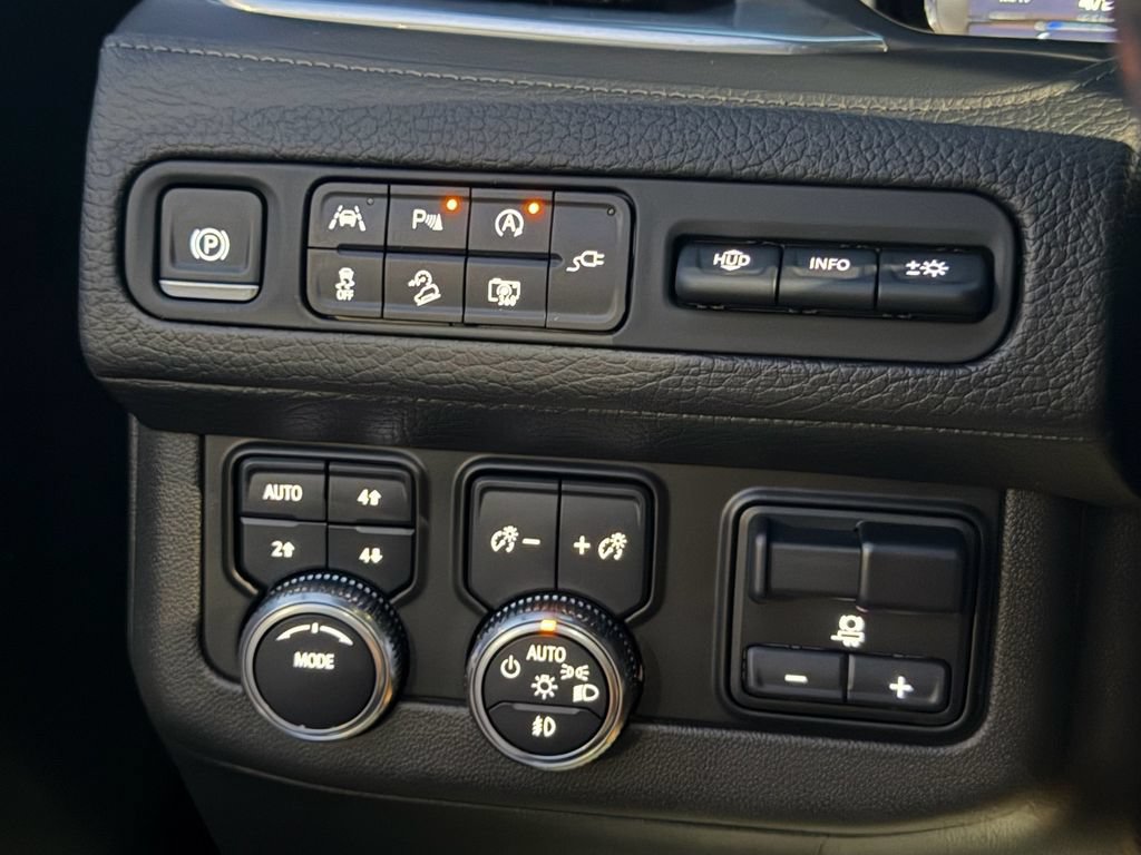 Used 2022 GMC Yukon Denali w/ Max Trailering Package AWD/4WD image 23