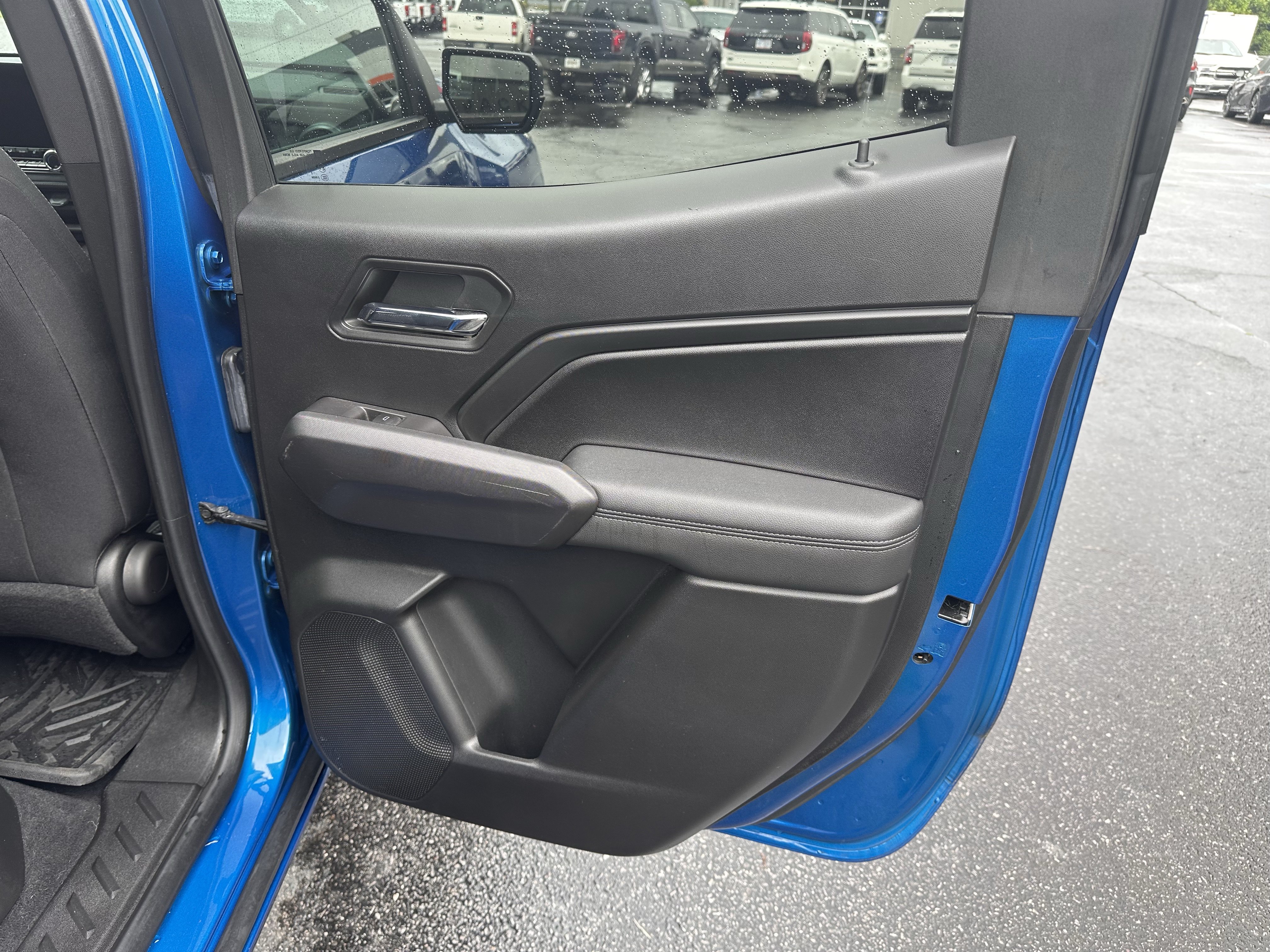 Used 2023 Chevrolet Colorado LT w/ LT Convenience Package II RWD image 16