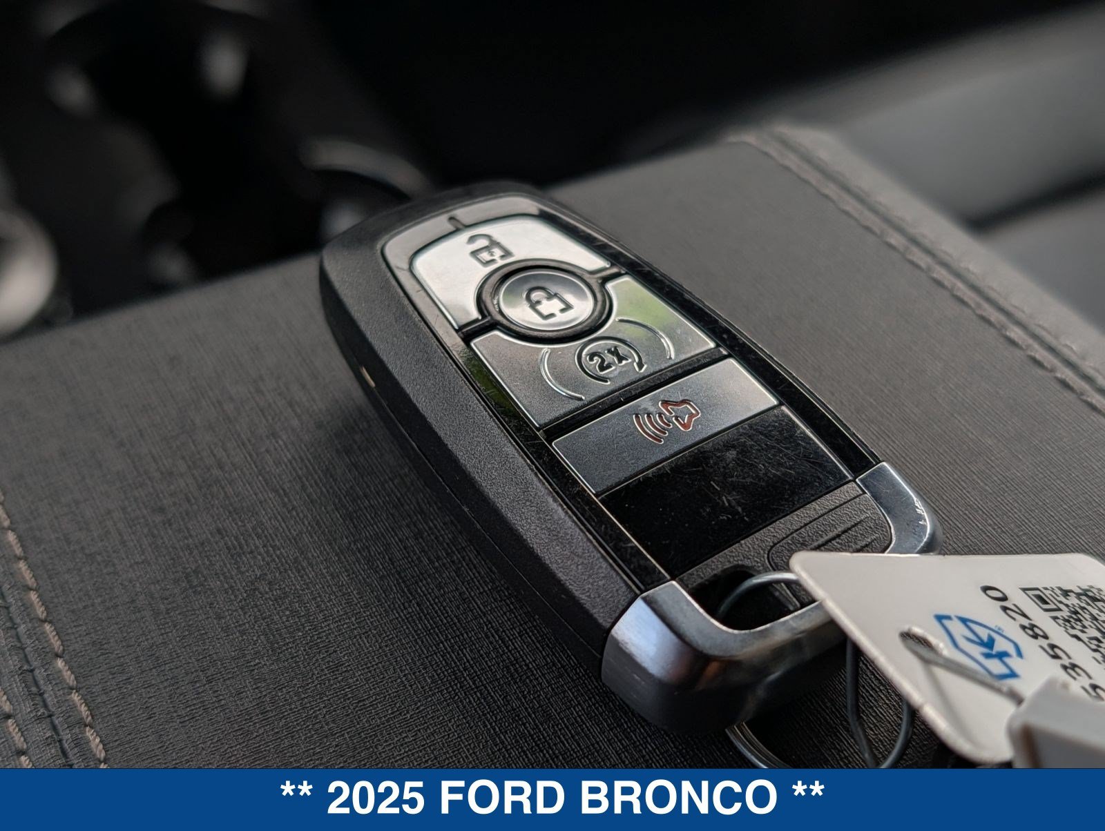 Certified 2025 Ford Bronco Outer Banks AWD/4WD image 35