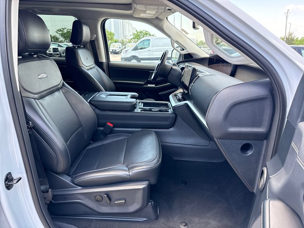 Certified 2025 Ford Expedition Max Platinum AWD/4WD image 31