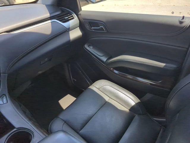 Used 2020 Chevrolet Suburban LT RWD image 19