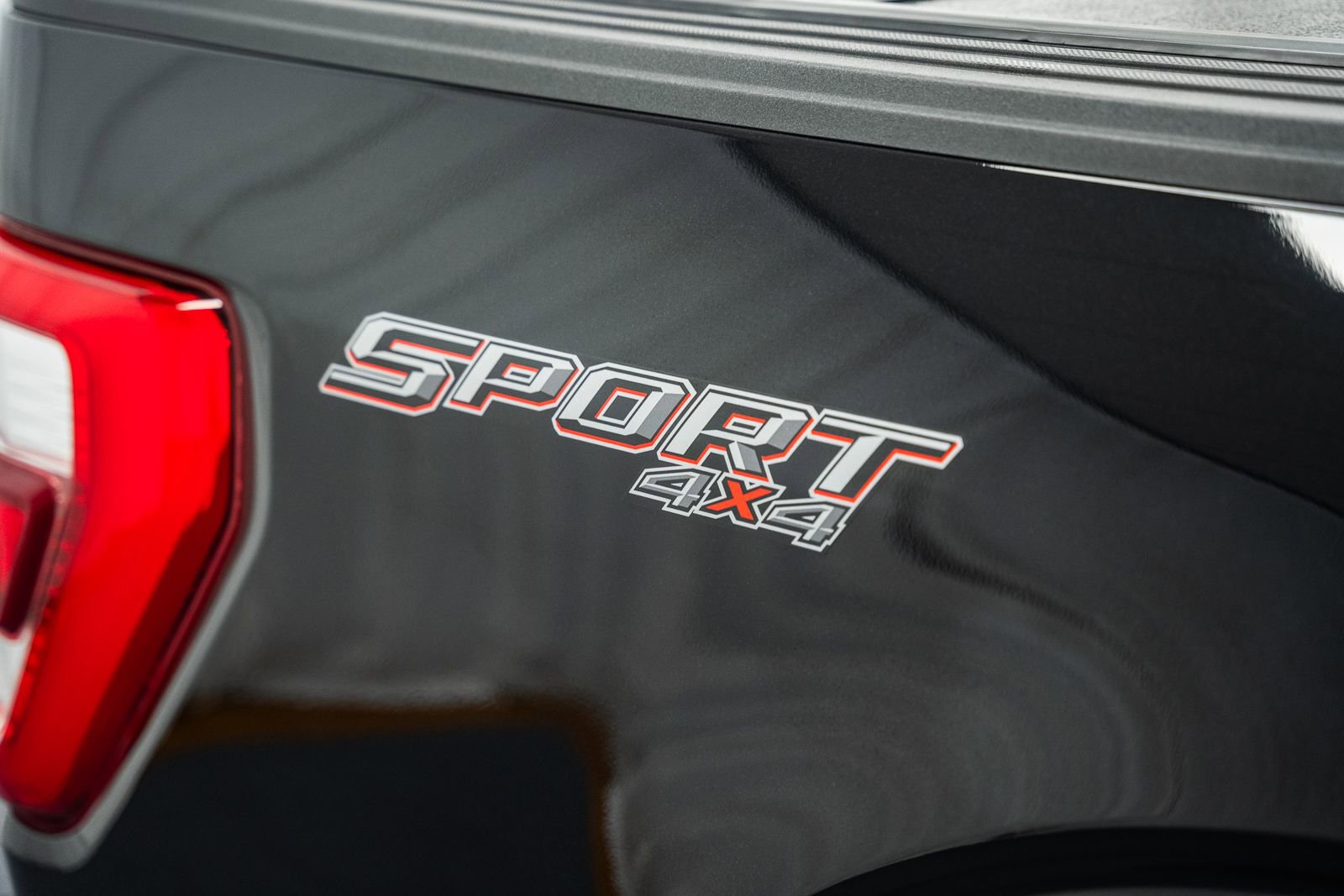 Certified 2023 Ford F150 Lariat w/ Equipment Group 502A High image 27