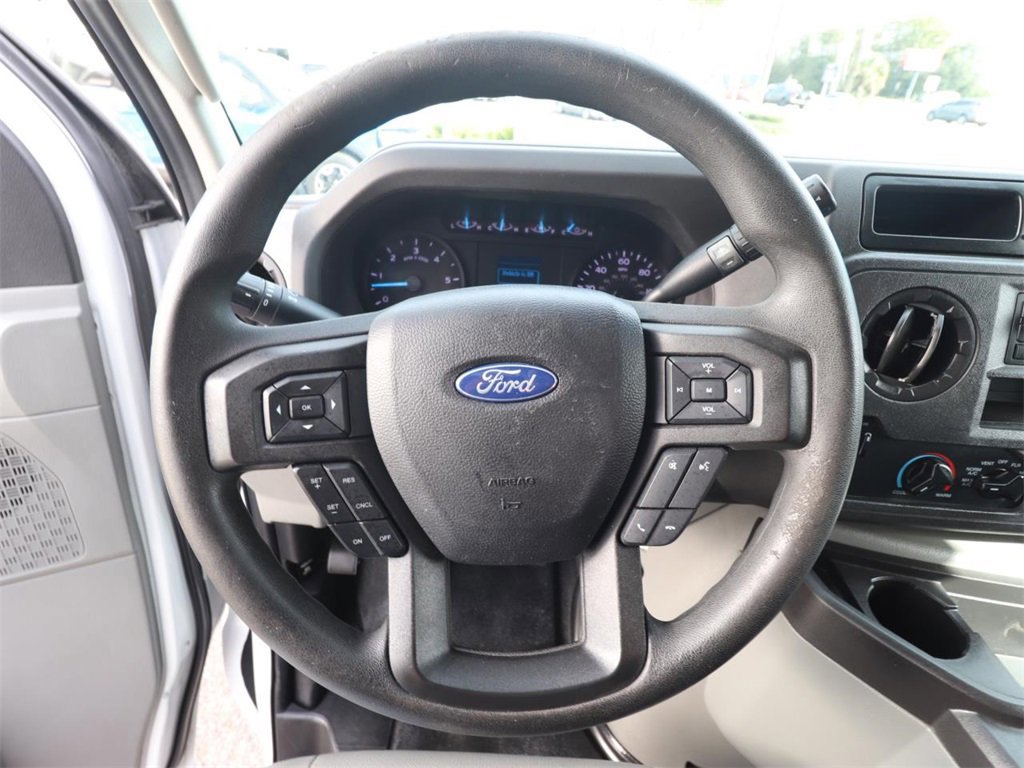 Certified 2022 Ford E-350 and Econoline 350 Super Duty w/ Power Windows & Locks Group image 18