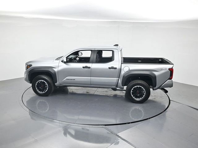 Used 2024 Toyota Tacoma TRD Off-Road AWD/4WD image 47