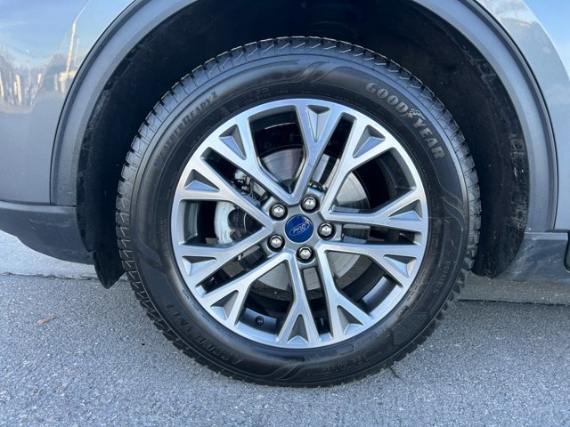 Certified 2022 Ford Escape SEL w/ Technology Package image 11