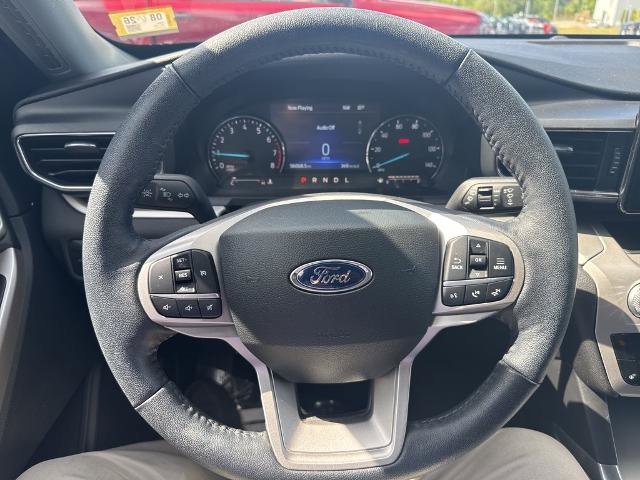 Certified 2022 Ford Explorer XLT w/ Equipment Group 202A image 11