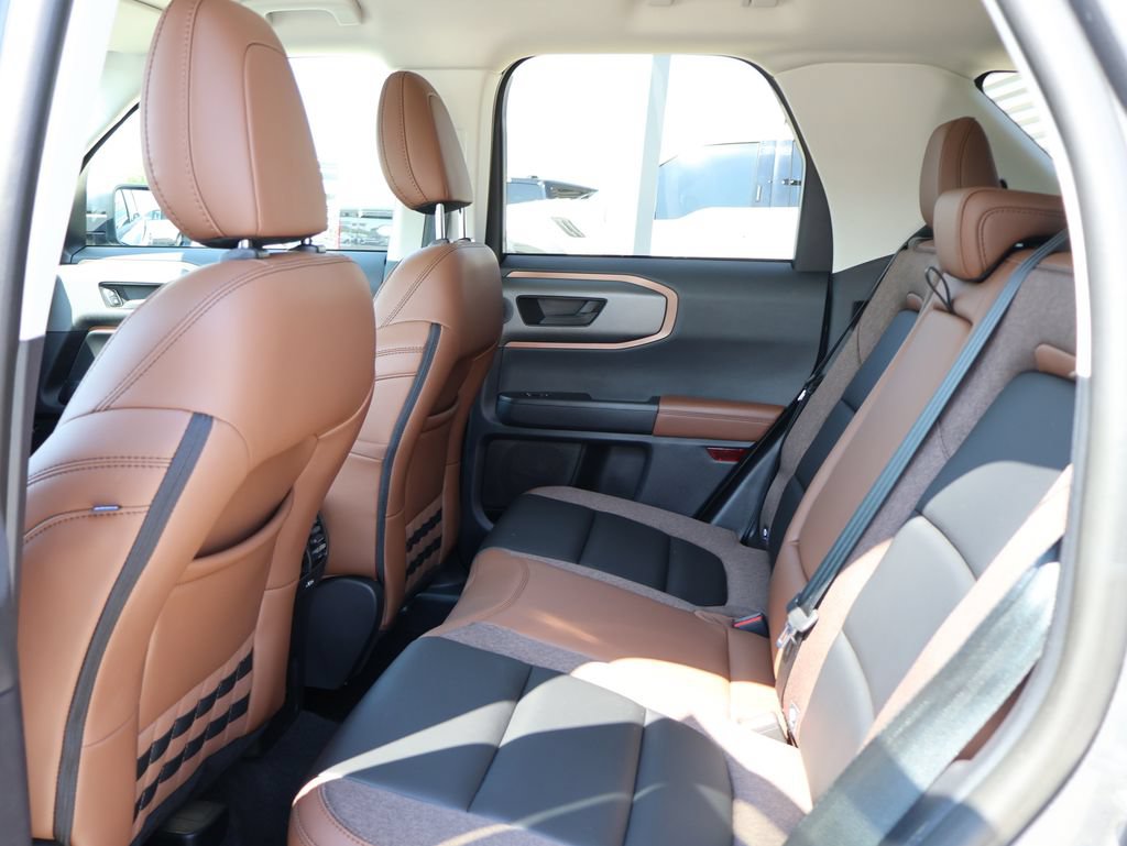 Certified 2025 Ford Bronco Sport Outer Banks w/ Outer Banks Tech Package+ AWD/4WD image 17