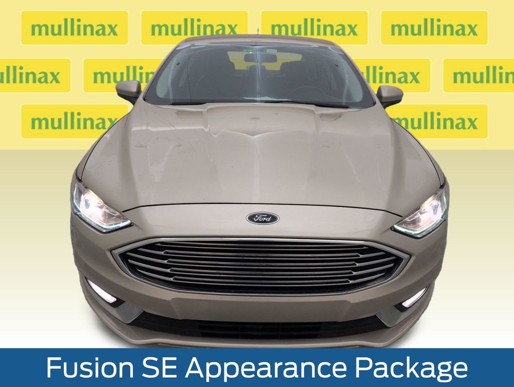 Certified 2018 Ford Fusion SE w/ Equipment Group 201A FWD image 14