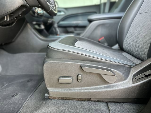 Used 2020 Chevrolet Colorado Z71 AWD/4WD image 13