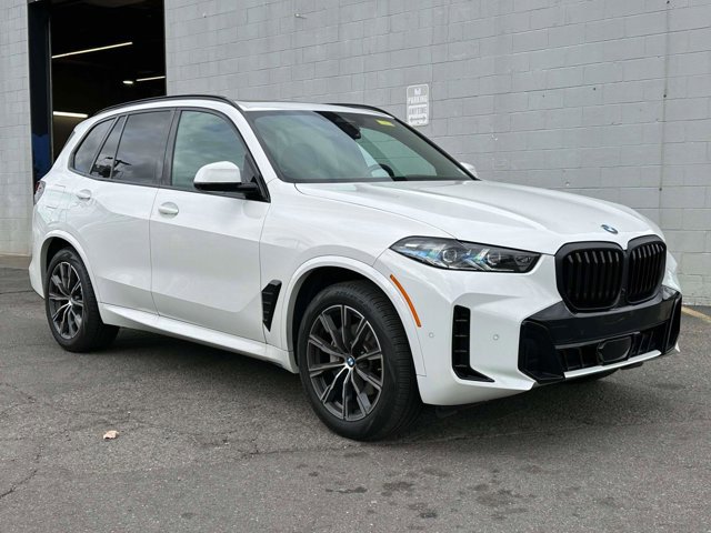 Used 2024 BMW X5 xDrive40i w/ M Sport Package